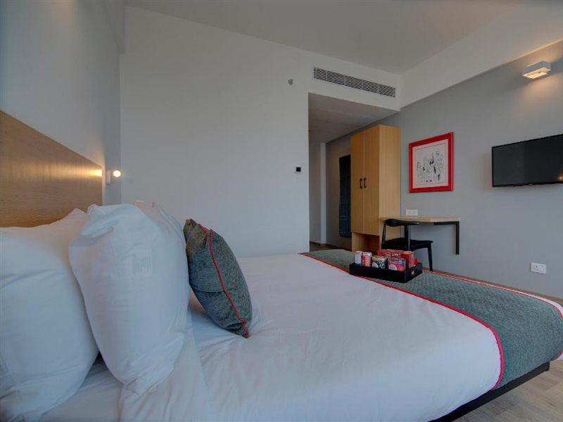 Townhouse Sector 49 Near Logix City Centre โนอิดา ภายนอก รูปภาพ