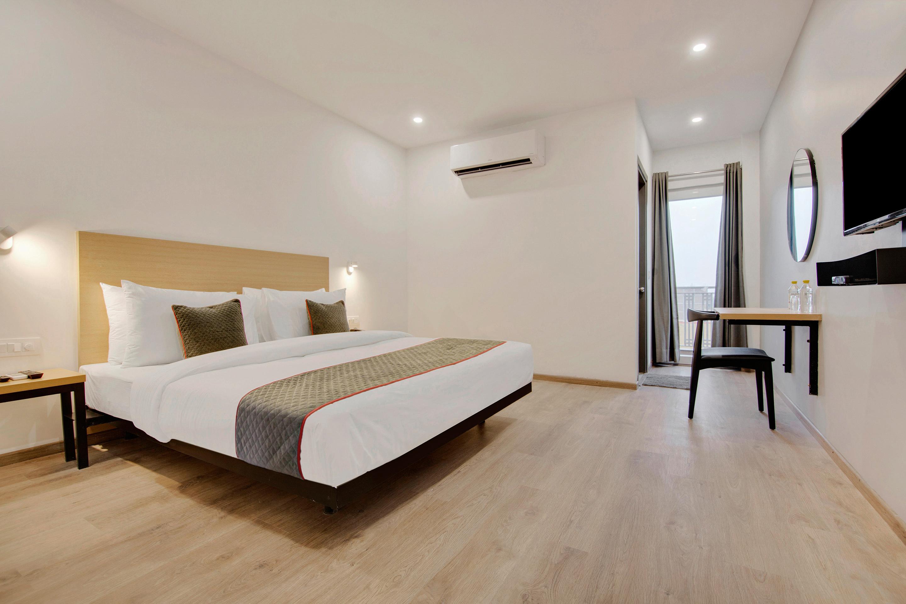 Townhouse Sector 49 Near Logix City Centre โนอิดา ภายนอก รูปภาพ