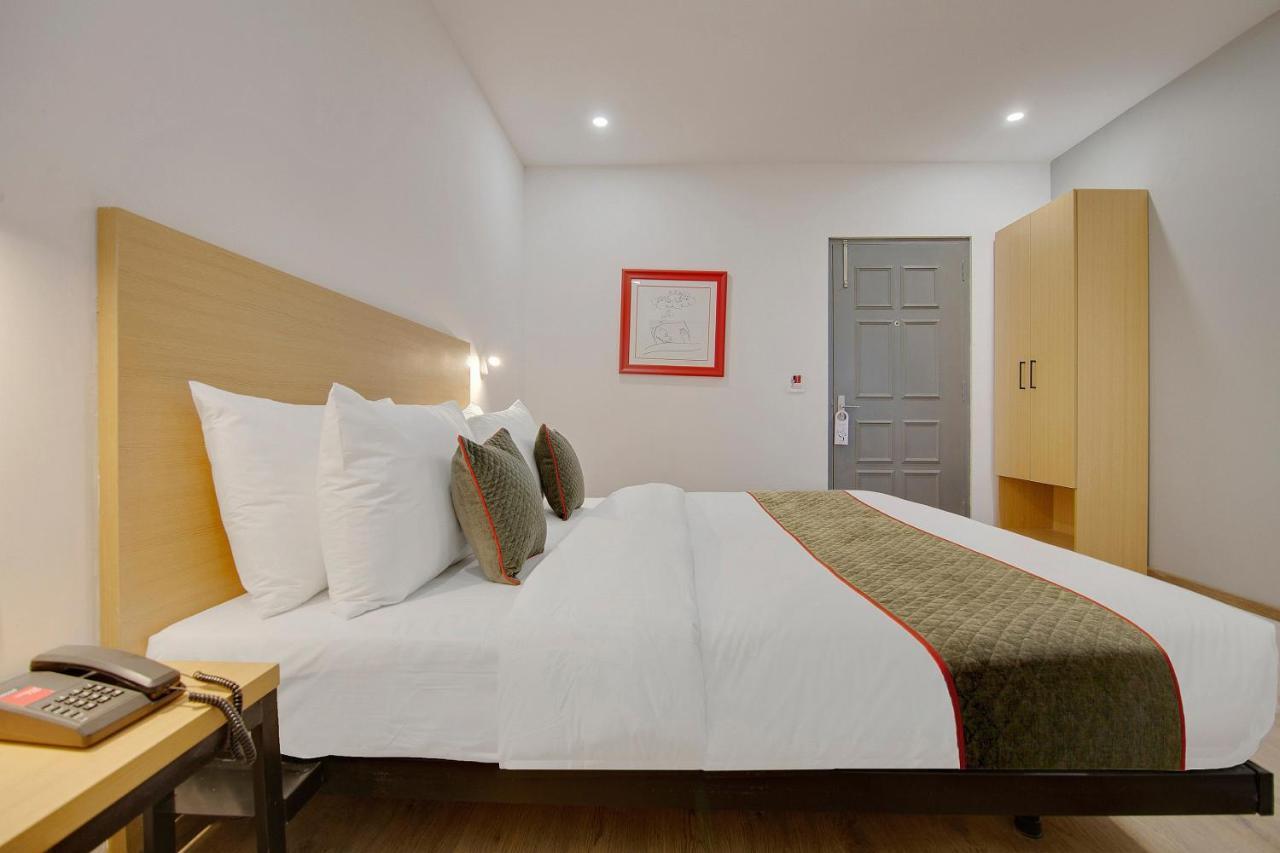 Townhouse Sector 49 Near Logix City Centre โนอิดา ภายนอก รูปภาพ