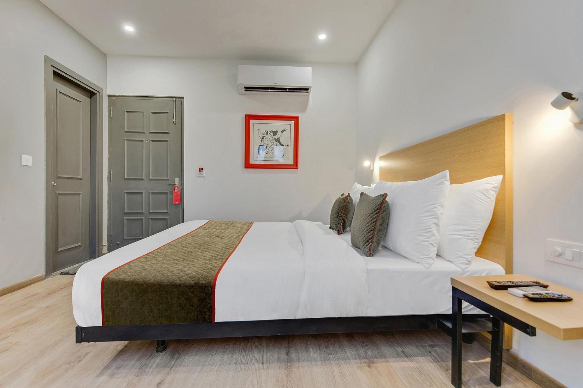 Townhouse Sector 49 Near Logix City Centre โนอิดา ภายนอก รูปภาพ